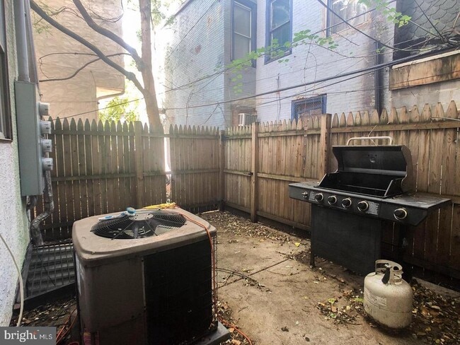 Building Photo - 1507 W Susquehanna Ave