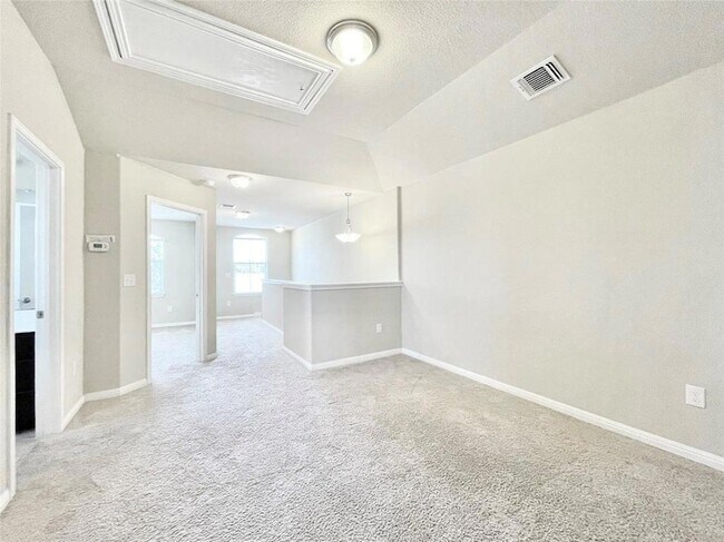 Building Photo - 417 Katmai Cir