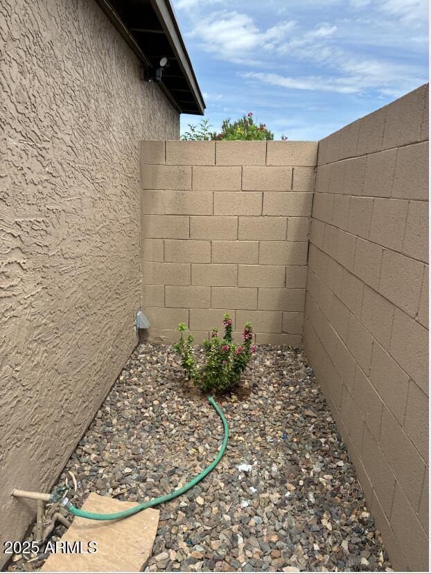 Building Photo - 157 W Inglewood St