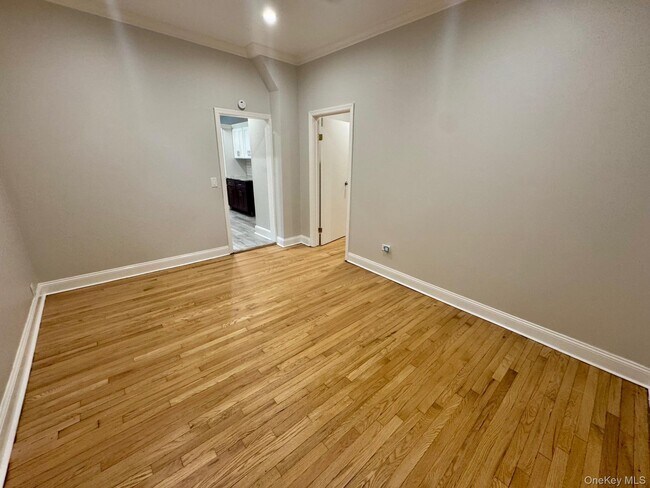 Building Photo - 33 Harrison Ave