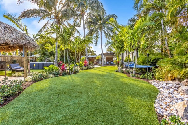 Building Photo - 2004 NE 17th Way