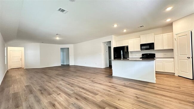 Building Photo - 155 Crawford