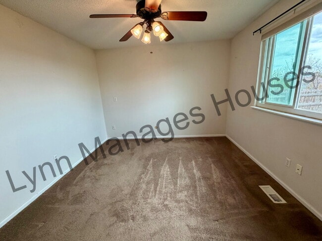 Building Photo - Single Family Home - Ready Now!