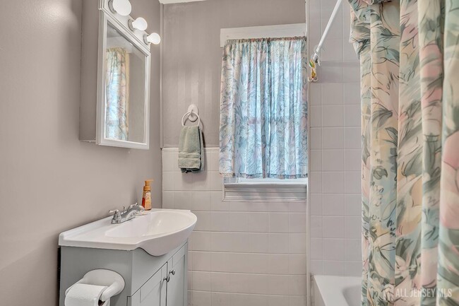 Building Photo - 314-316-316 Park Pl