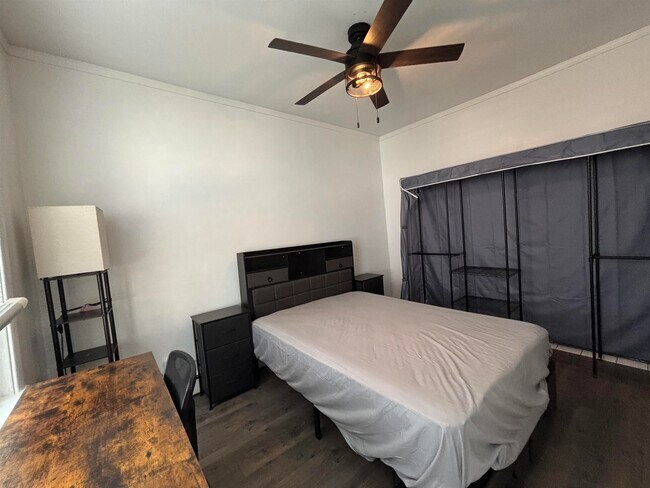 Building Photo - 66 Cottage St