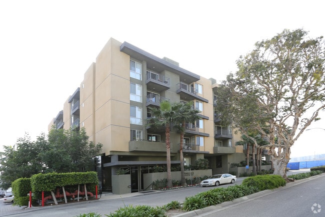 Building Photo - Riviera Collection