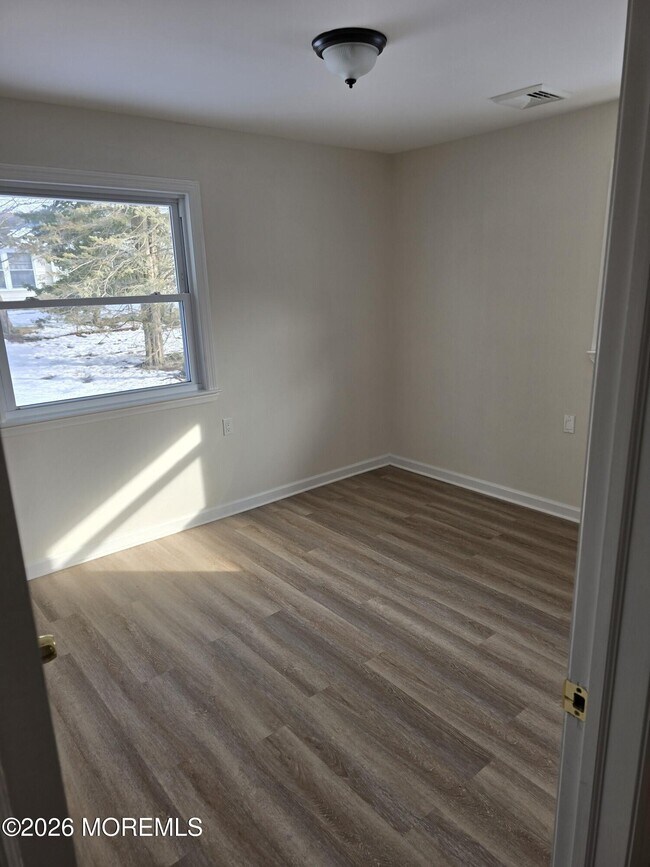 Building Photo - 420 St Thomas Dr