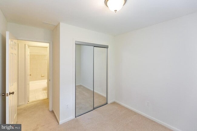 Building Photo - 4856 Bradley Blvd