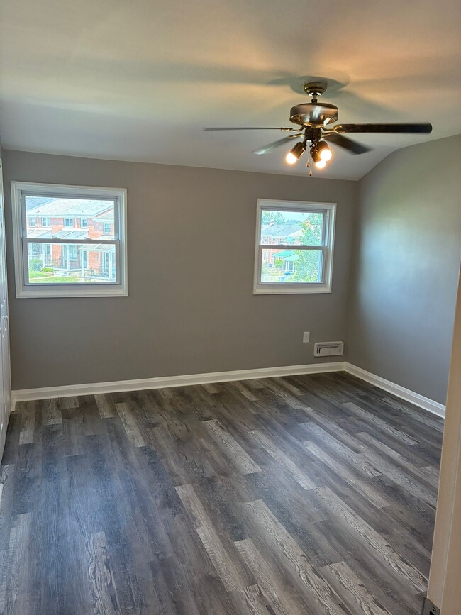 Building Photo - 4705 Williston St