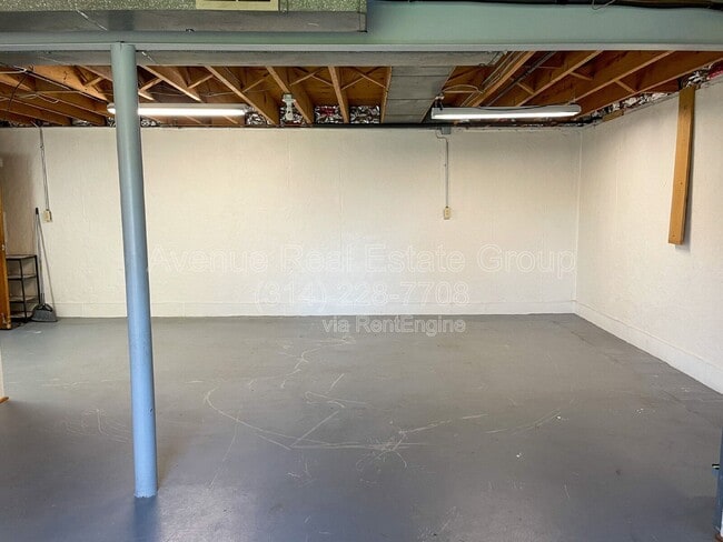 Building Photo - 9854 Las Vegas Dr