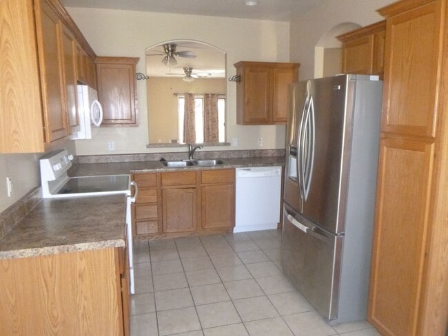 Building Photo - Great 3 bedroom, 2 bath in Arizona City