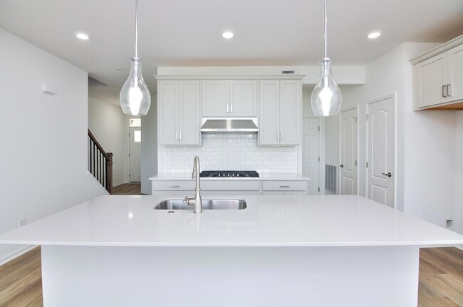 Building Photo - 5559 E Spaniel Dr