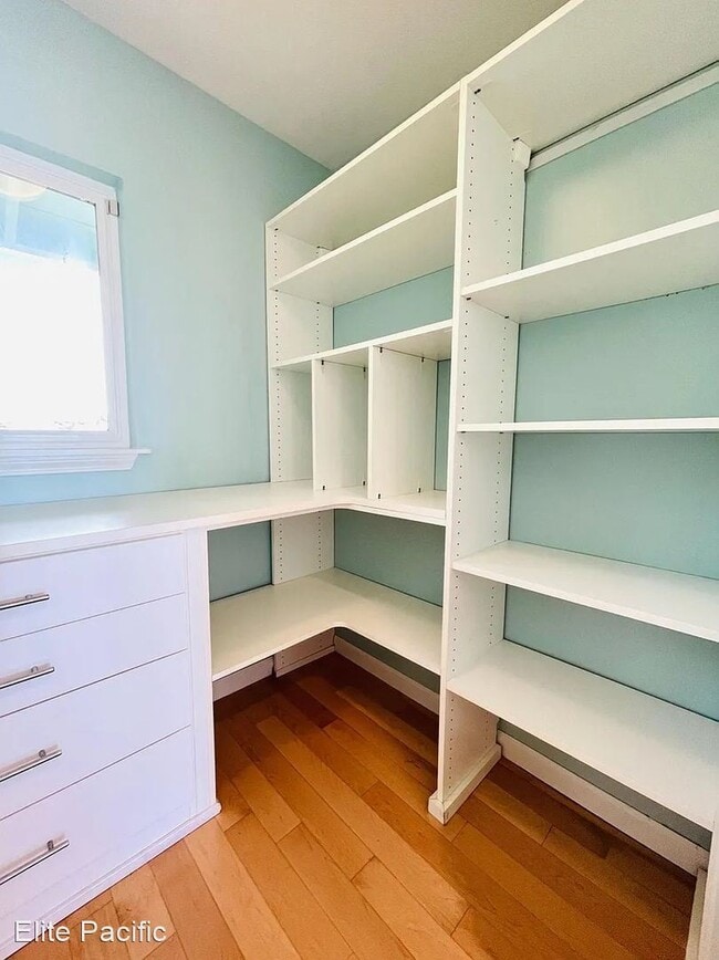 Building Photo - 4 br, 2 bath House - 1342 Mokolea Dr.