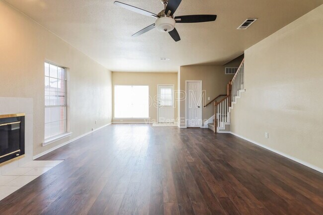 Building Photo - 4108 Creekmeadow Dr