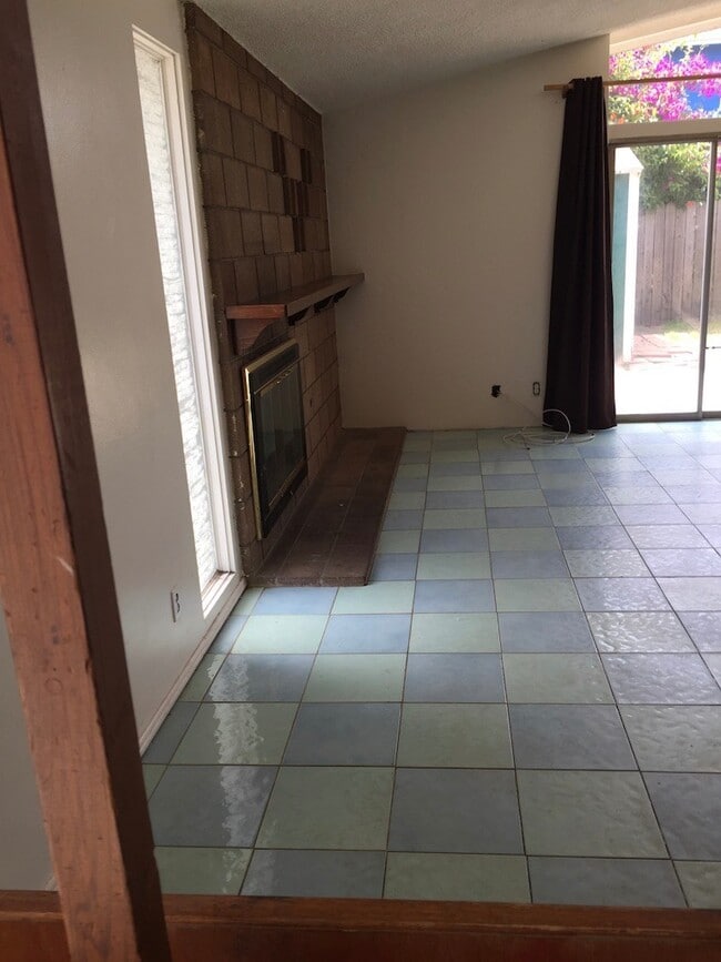 Building Photo - 6835 Trigo Rd