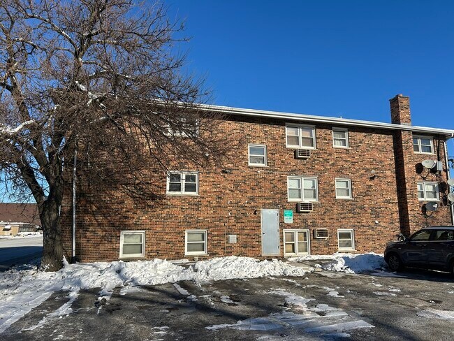 Building Photo - 4545 Prescott Ave