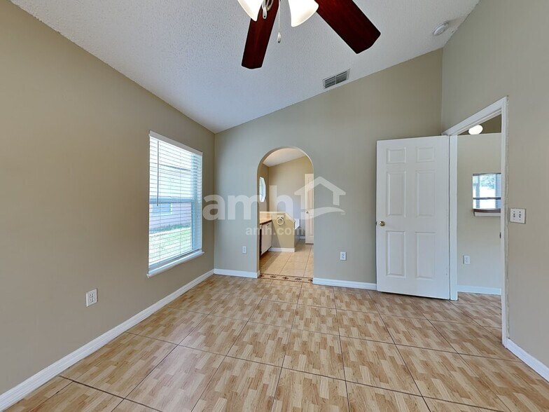 Building Photo - 1718 Westminster Trl