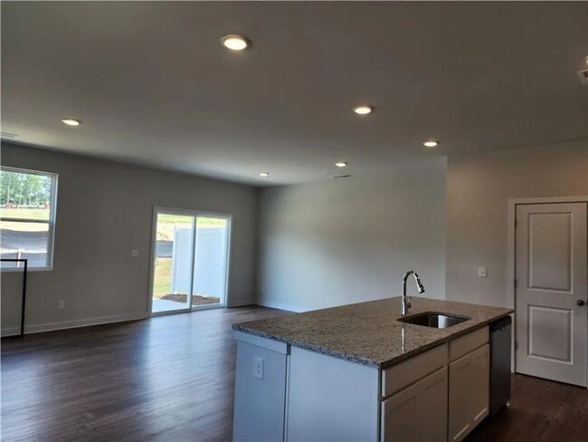 Building Photo - Spacious 3BR Townhome in Lawrenceville