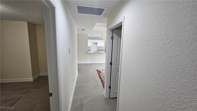 Building Photo - 1125 Copley St E