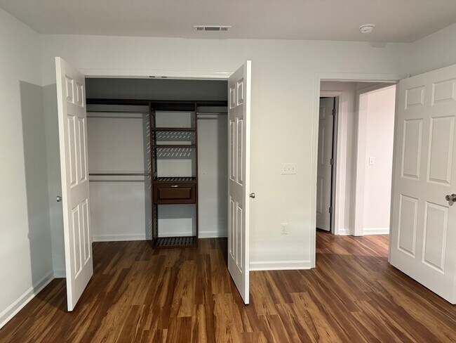 Building Photo - 215 Charleston Dr