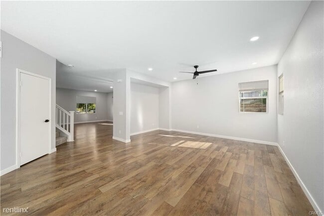 Building Photo - 5 br, 2.5 bath House - 37630 Limelight Way