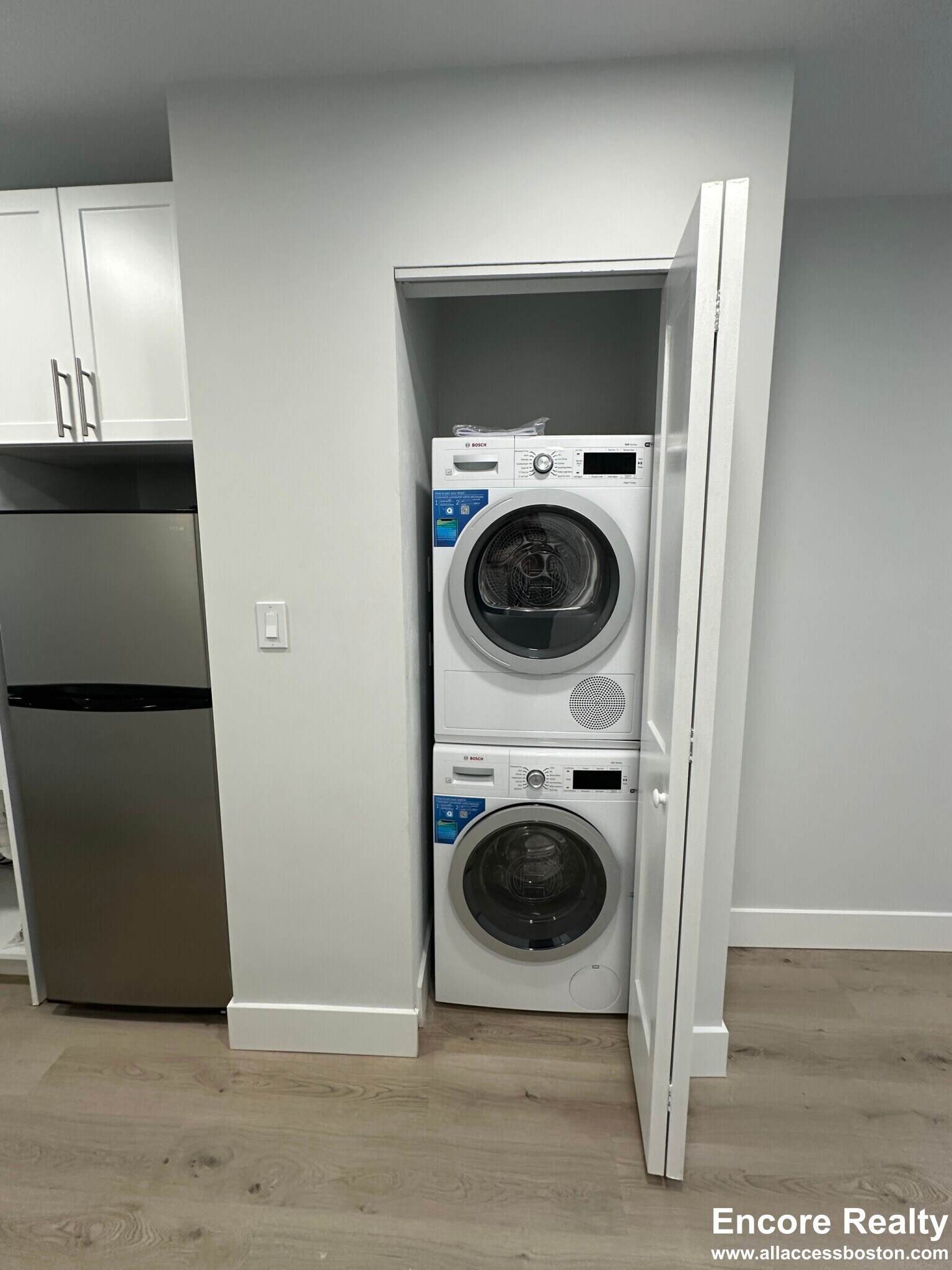 Building Photo - 44 Joy St