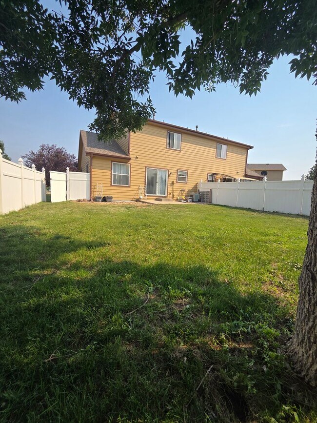 Building Photo - GREAT 3-BDRM, 3-BATH, 2-STORY + BMST. HOME AVAILABLE FOR IMMEDIATE OCCUPANCY IN GRAPEVINE!