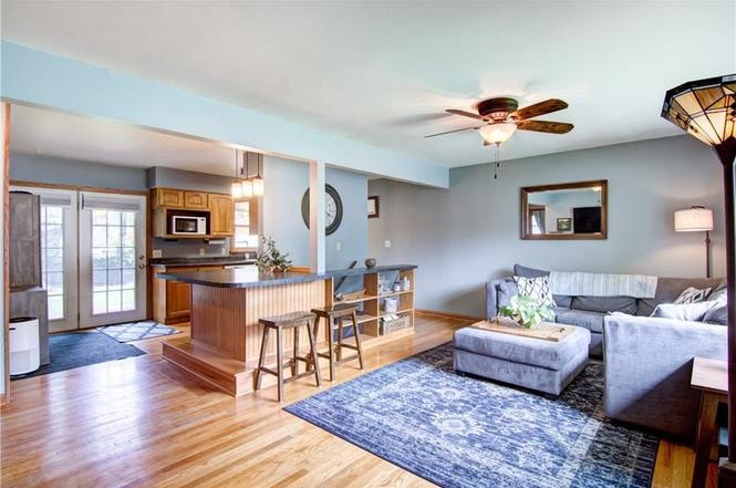 Building Photo - 2944 Uranus Ave