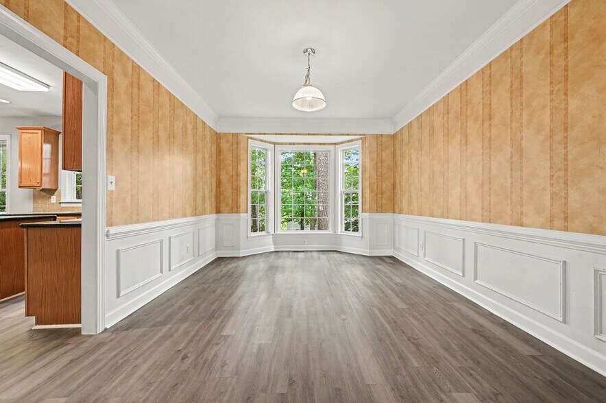 Building Photo - 1203 Fairfax Woods Dr