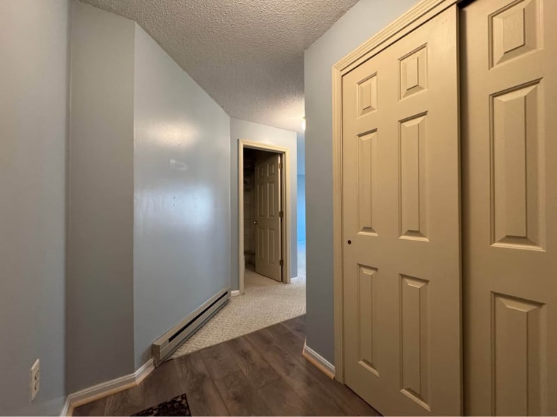 Building Photo - 26 Somerset