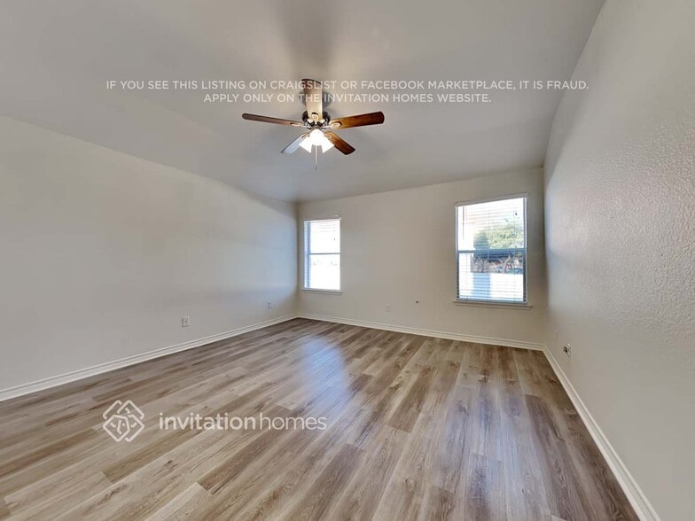 Building Photo - 1000 Fox Willow Ct