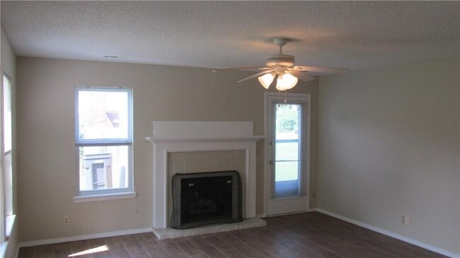 Building Photo - 1405 S 12th St