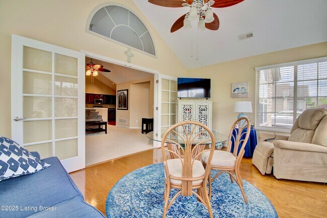 Building Photo - 9097 Royal Oak Ln