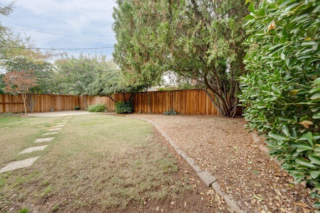 Building Photo - 5113 Sitton Way