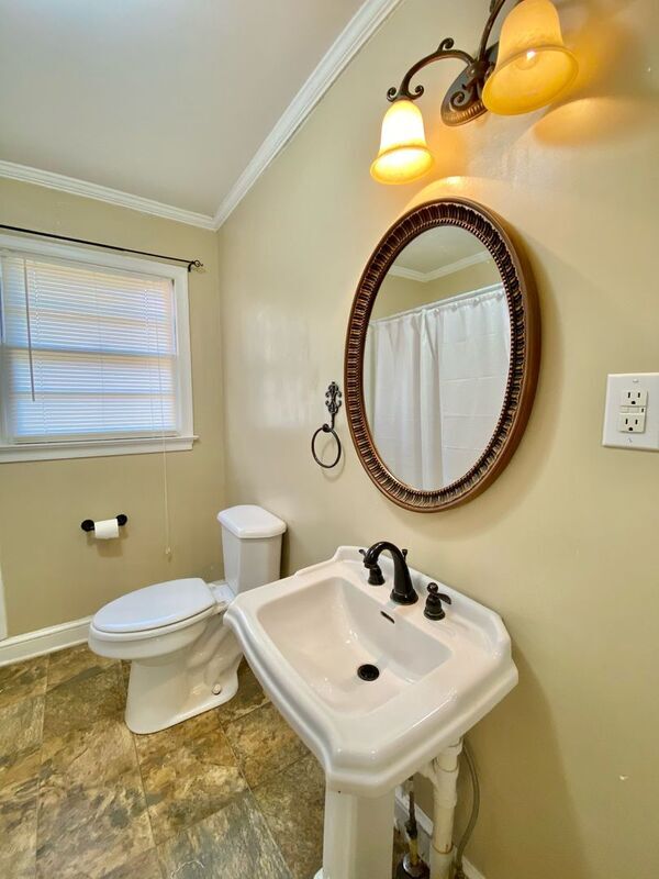 Building Photo - 3870 Hog Mountain Rd