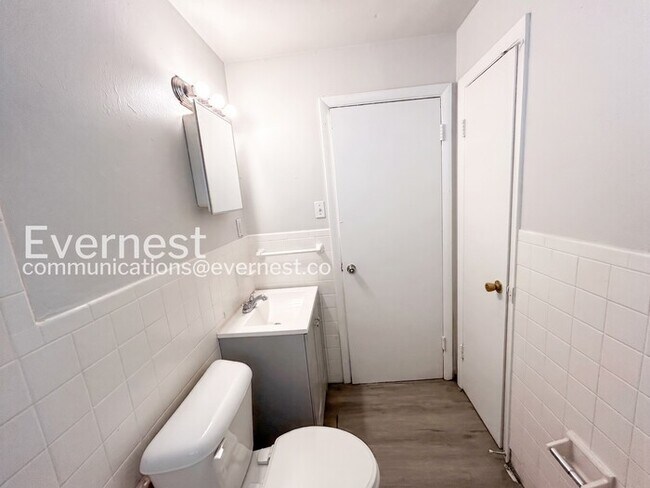 Building Photo - 2 Bed, 1 Bath Home in Saint Louis / Pet-Friendly / Vouchers Accepted / Available Now!