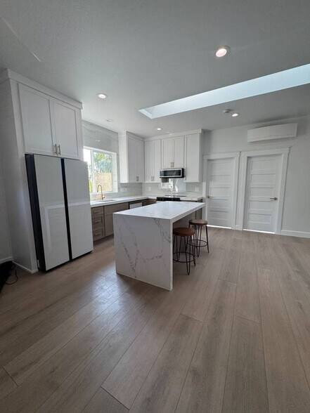 Building Photo - 1815 G St