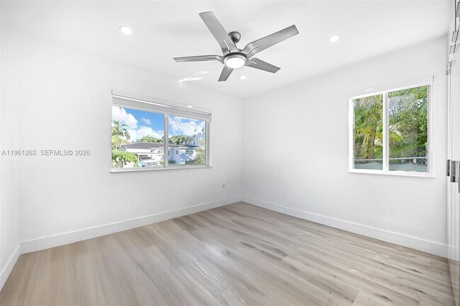 Building Photo - 876 NE 81st St