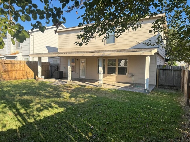 Building Photo - 15711 Western Skies Dr