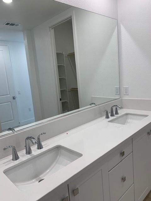 Building Photo - 445 Mulligan