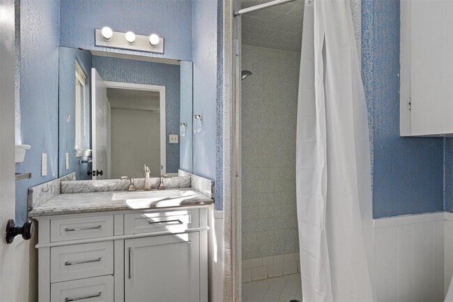 Building Photo - 1912 Terry Ln