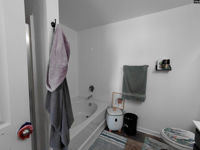 Building Photo - 836 Chariot Way