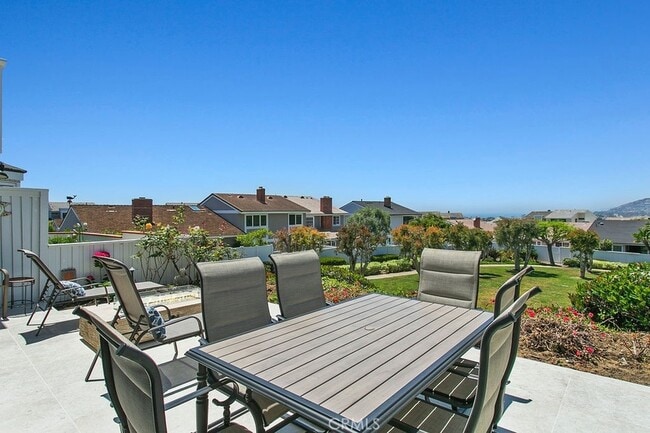 Building Photo - 33925 Faeroe Bay