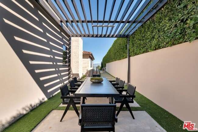 Building Photo - 3116 Elvido Dr