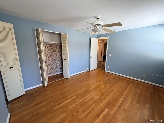 Building Photo - 1080 W Highland Rd