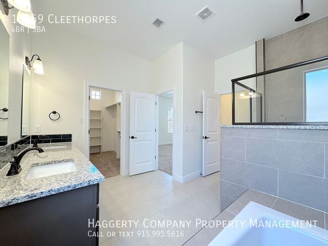 Building Photo - 13059 Cleethorpes-