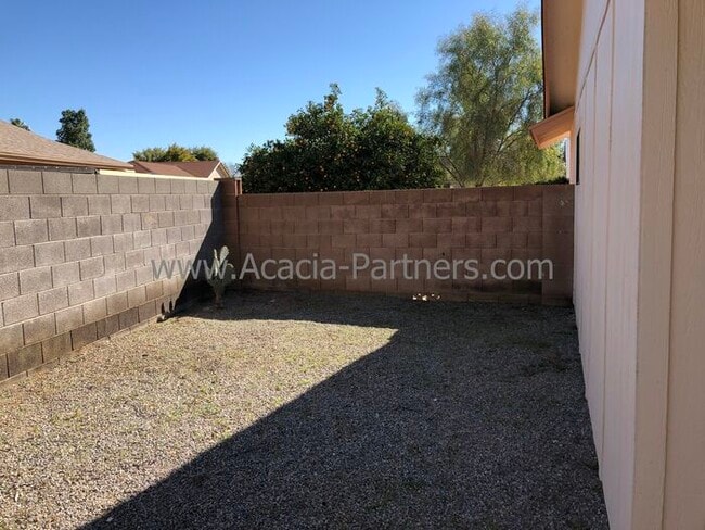 Building Photo - Three Bedroom/Two Bath Home