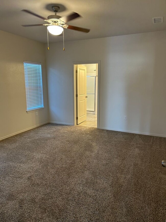 Building Photo - 9603 Iola Ave