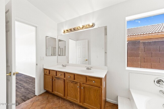Building Photo - 17534 W Coyote Trail Dr
