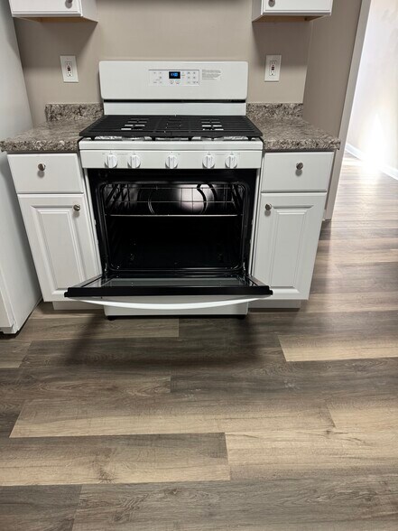 Building Photo - 153 Union St